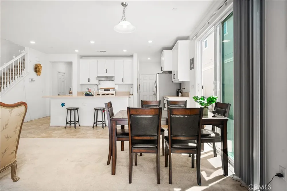 5564 Valencia Montclair, CA 91762