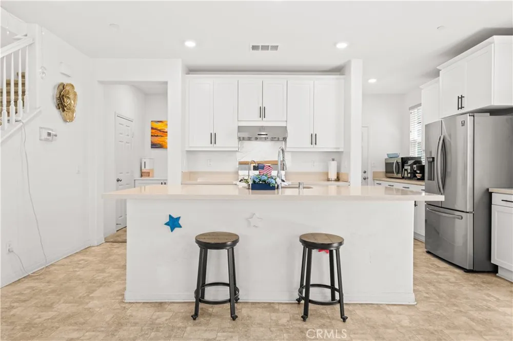 5564 Valencia Montclair, CA 91762