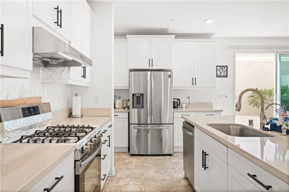 5564 Valencia Montclair, CA 91762