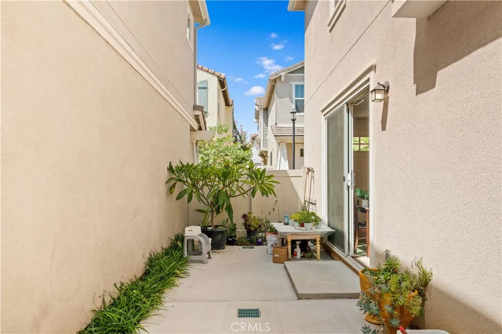 5564 Valencia Montclair, CA 91762