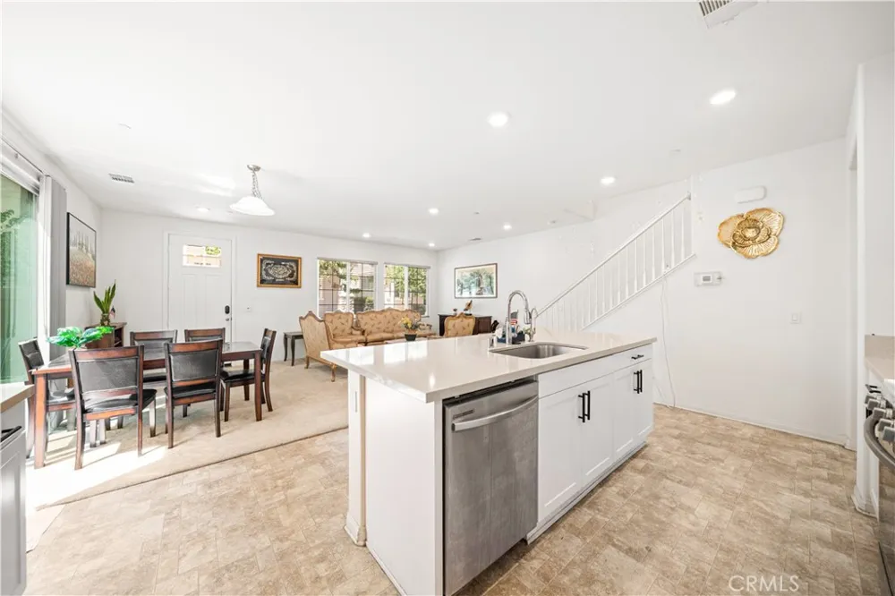 5564 Valencia Montclair, CA 91762