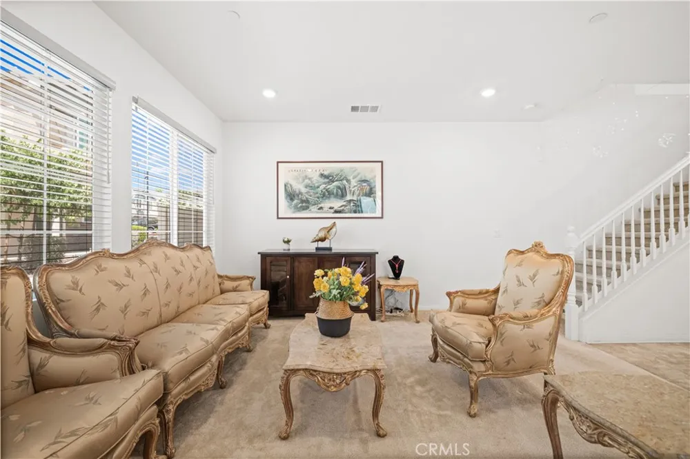 5564 Valencia Montclair, CA 91762