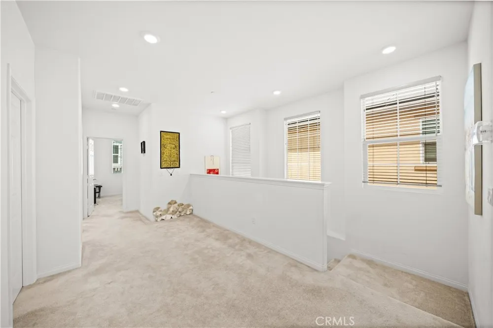 5564 Valencia Montclair, CA 91762
