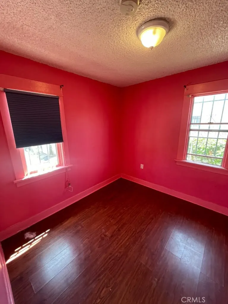 530 W Poplar Compton, CA 90220