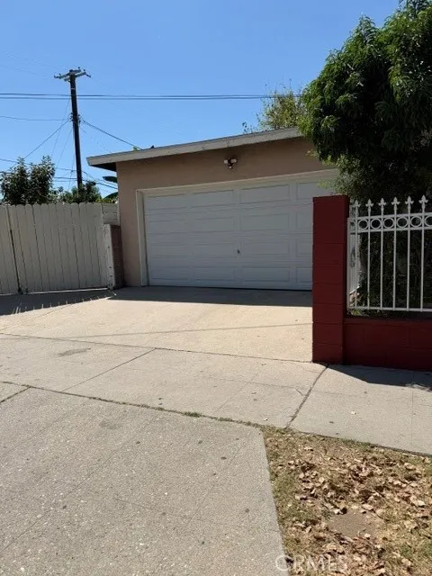 14800 Lanark Panorama City, CA 91402