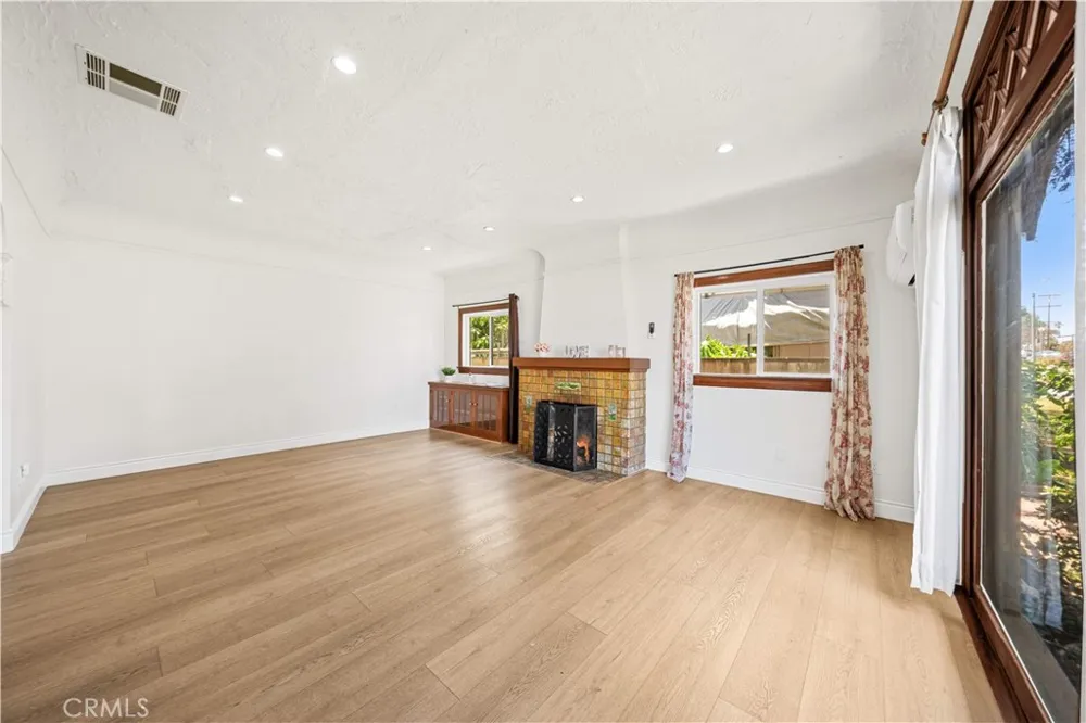 104 E Adams Alhambra, CA 91801
