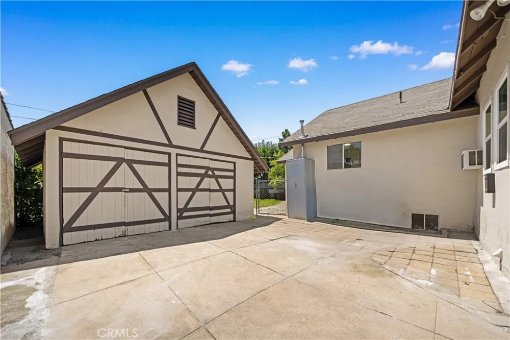 104 E Adams Alhambra, CA 91801