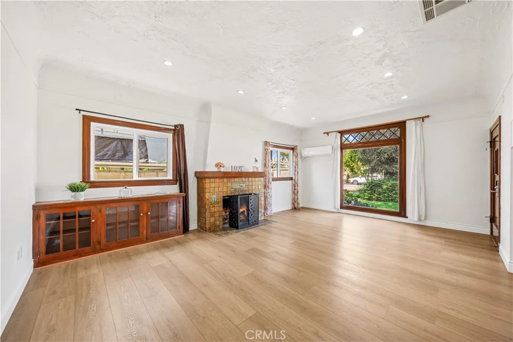 104 E Adams Alhambra, CA 91801
