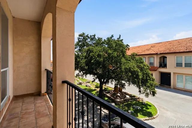 23510 Canyon Golf #101 Unit 101 San Antonio, TX 78258