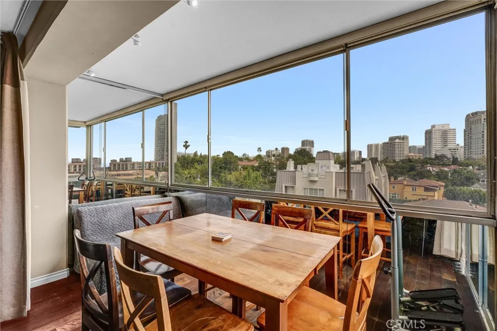 969 Hilgard Avenue #706 Los Angeles, CA 90024