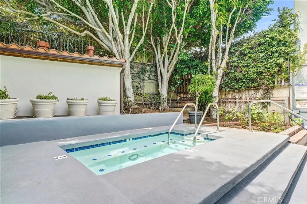 969 Hilgard Avenue #706 Los Angeles, CA 90024