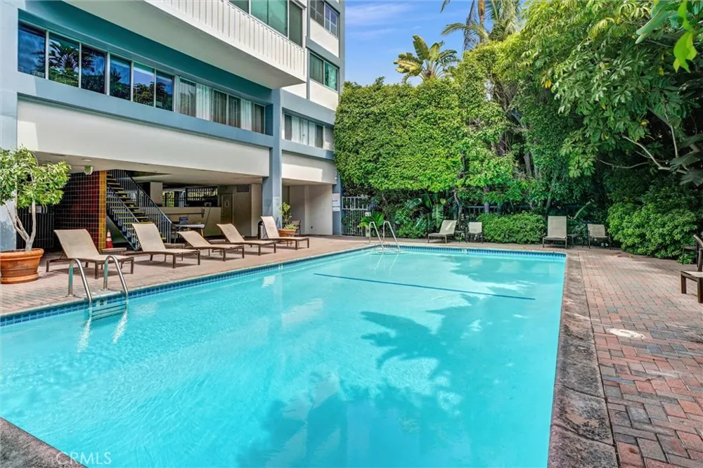 969 Hilgard Avenue #706 Los Angeles, CA 90024