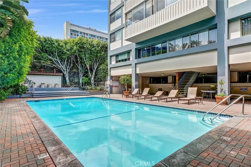 969 Hilgard Avenue #706 Los Angeles, CA 90024