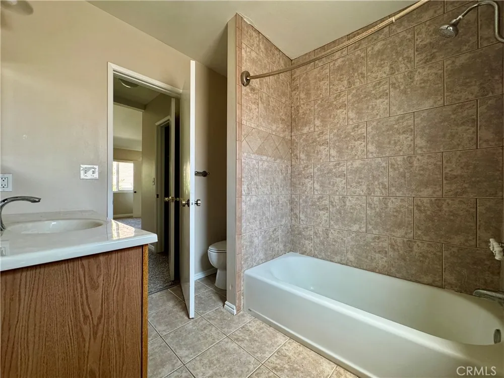 594 W Huntington #C Arcadia, CA 91007