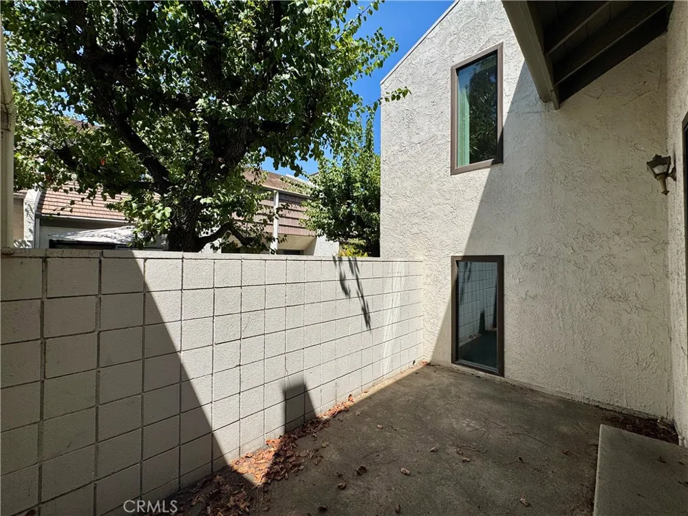 594 W Huntington #C Arcadia, CA 91007