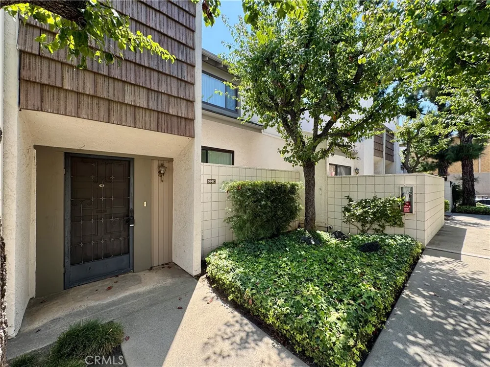 594 W Huntington #C Arcadia, CA 91007