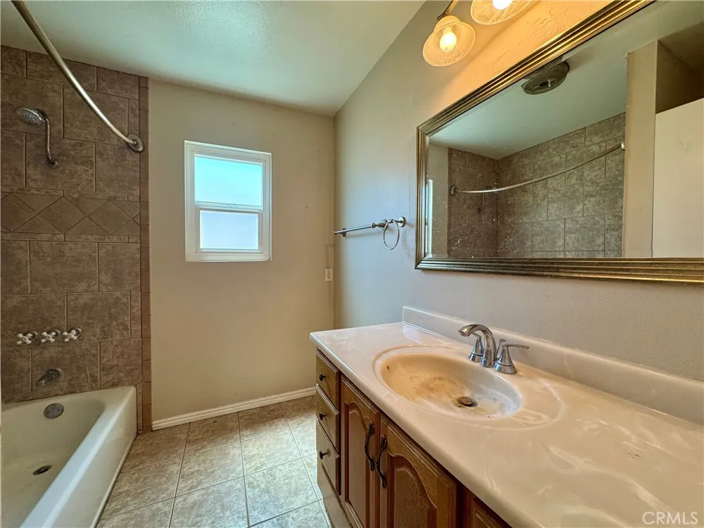 594 W Huntington #C Arcadia, CA 91007