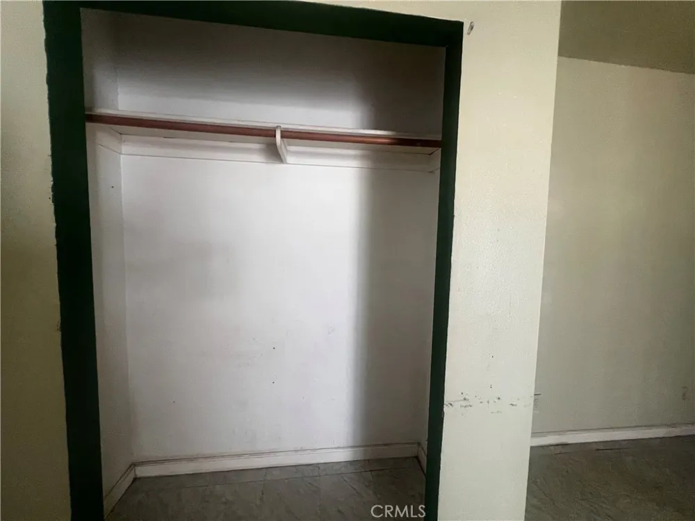 119 Walnut Needles, CA 92363