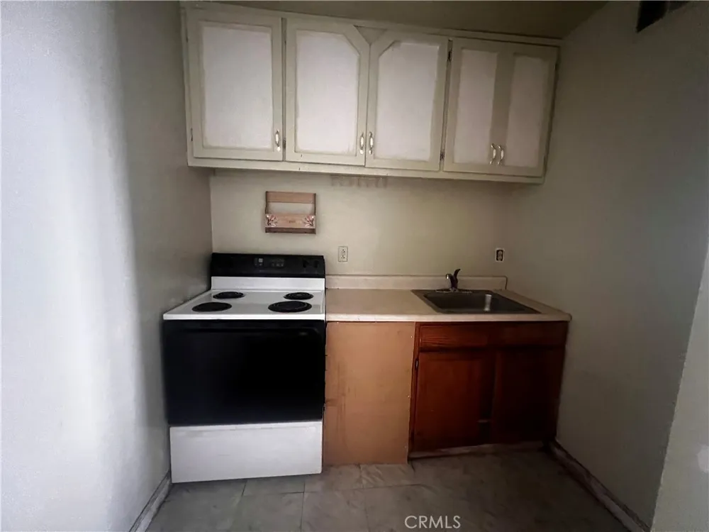119 Walnut Needles, CA 92363
