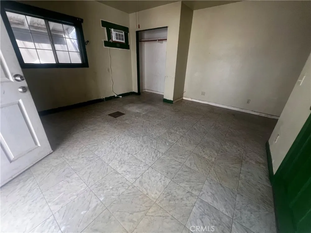 119 Walnut Needles, CA 92363