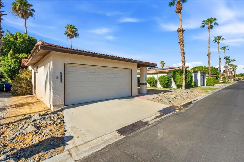 77883 Chandler Way Palm Desert, CA 92211