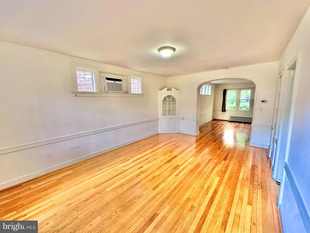 4422 GREENWICH PARKWAY NW Washington, DC 20007