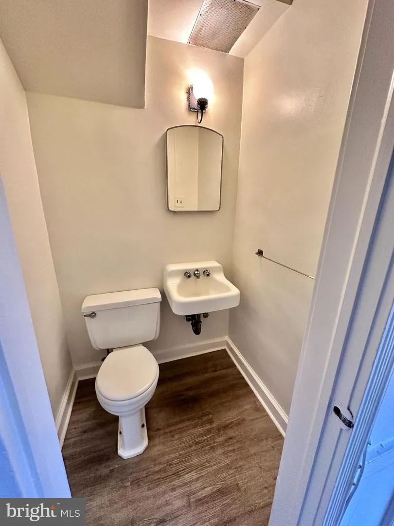 4422 GREENWICH PARKWAY NW Washington, DC 20007