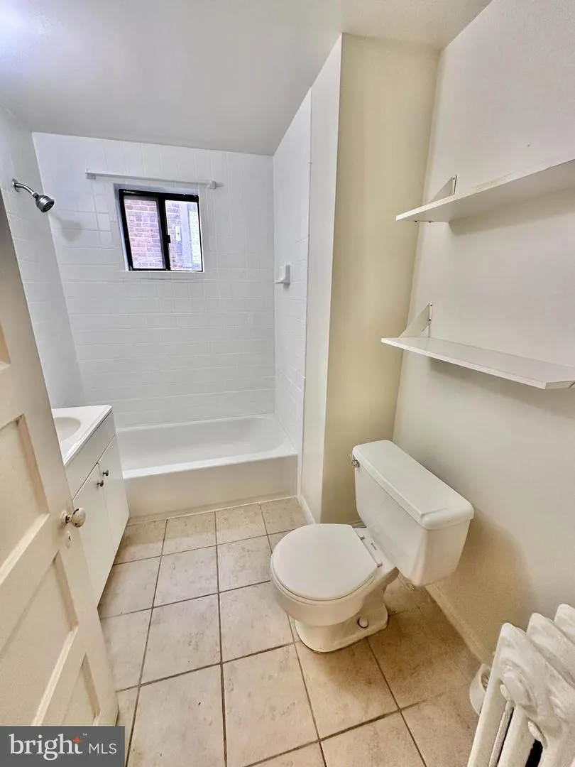 4422 GREENWICH PARKWAY NW Washington, DC 20007