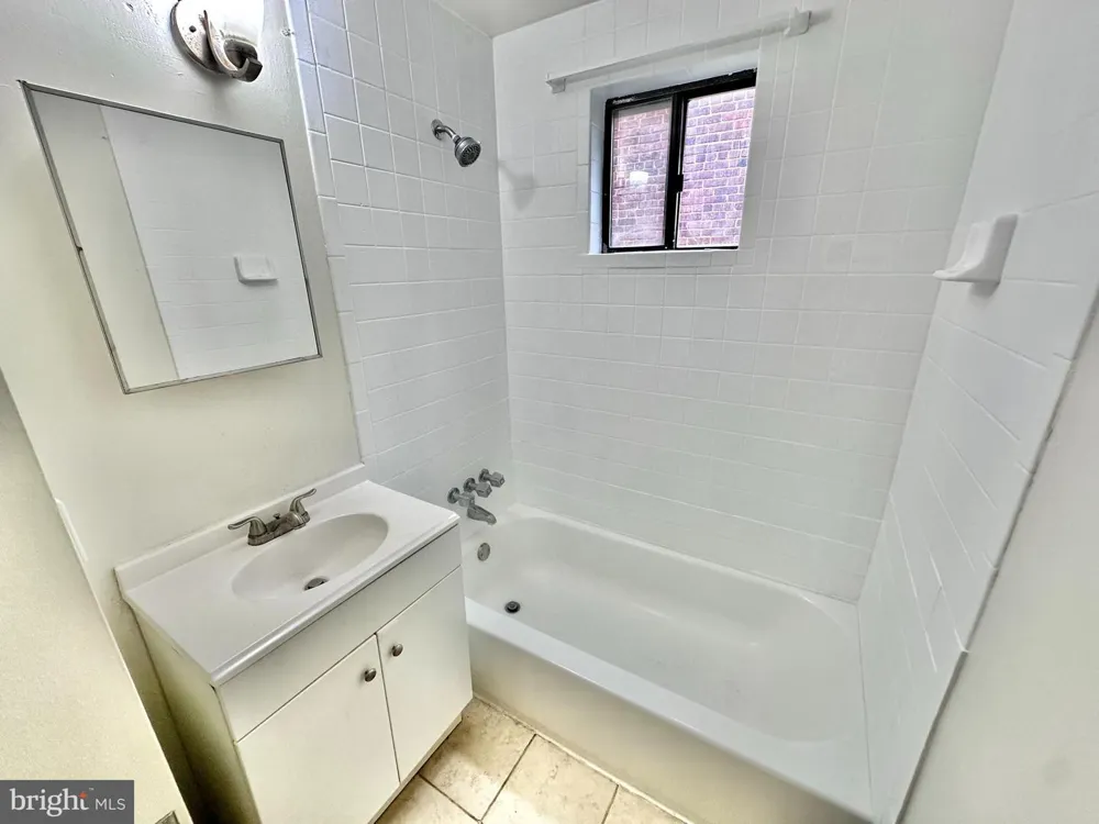 4422 GREENWICH PARKWAY NW Washington, DC 20007