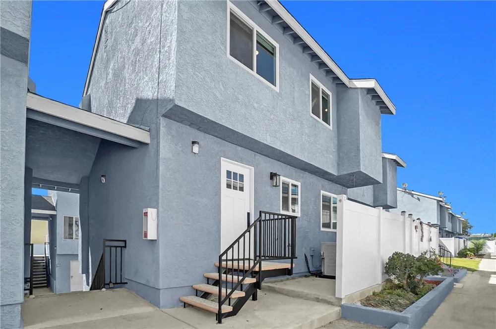 862 W Mines Avenue Montebello, CA 90640