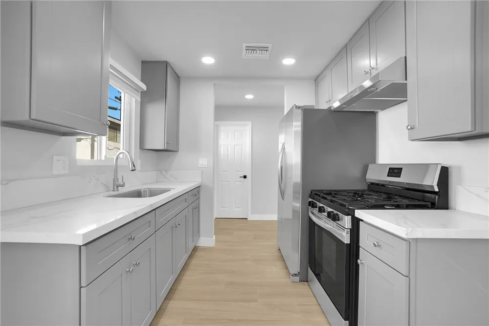 862 W Mines Avenue Montebello, CA 90640