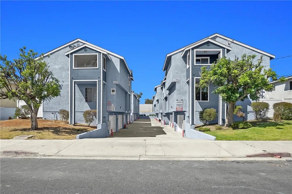 862 W Mines Avenue Montebello, CA 90640