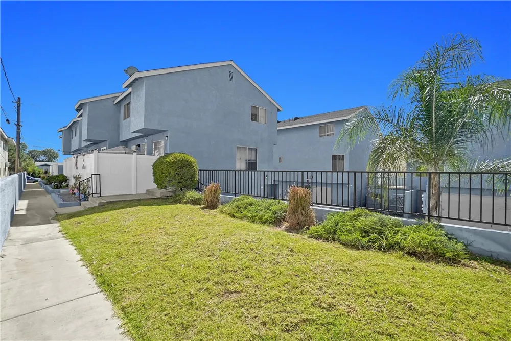 862 W Mines Avenue Montebello, CA 90640