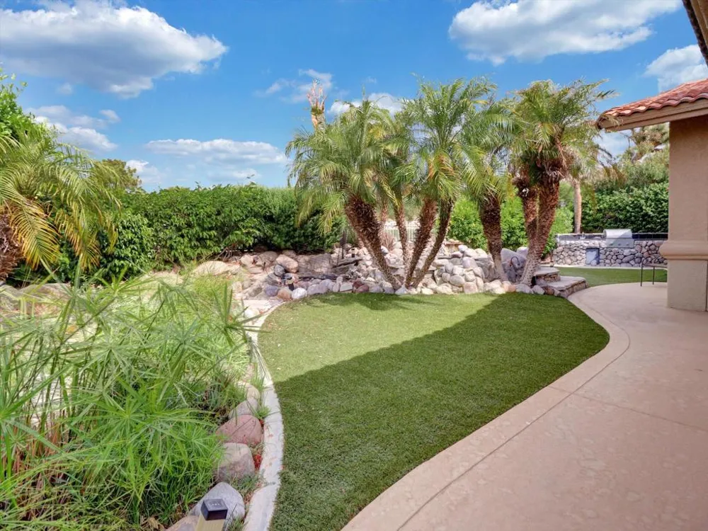 8541 Clubhouse Desert Hot Springs, CA 92240