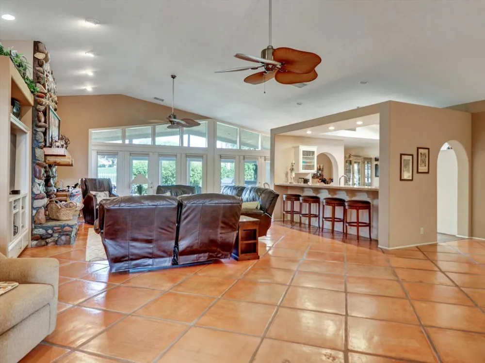 8541 Clubhouse Desert Hot Springs, CA 92240