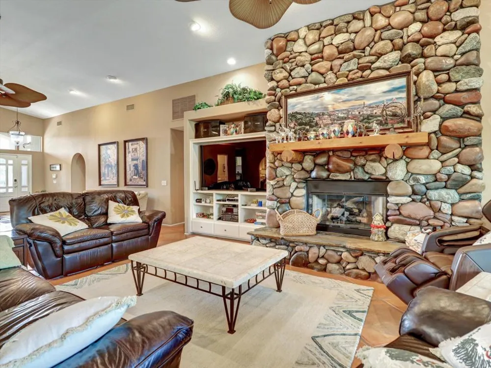 8541 Clubhouse Desert Hot Springs, CA 92240