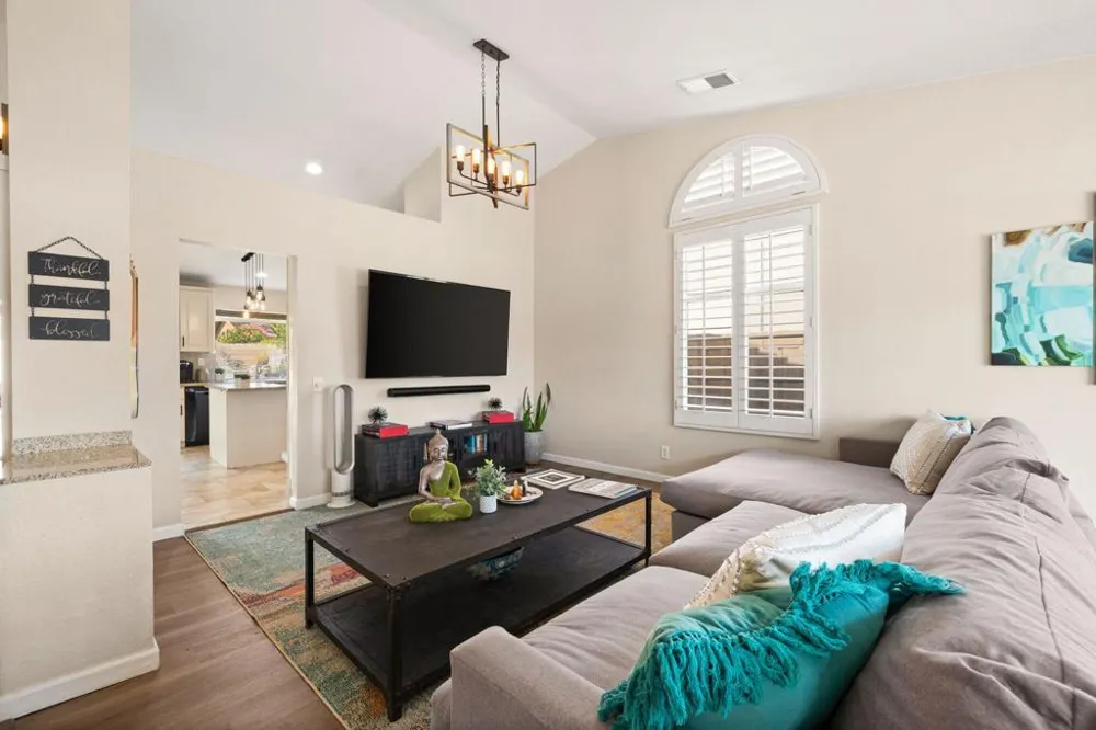 42639 Devonshire Street Palm Desert, CA 92211