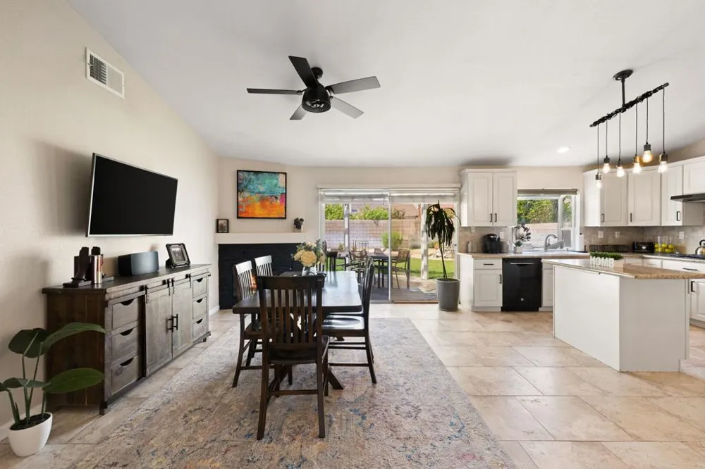 42639 Devonshire Street Palm Desert, CA 92211