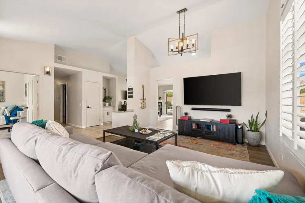 42639 Devonshire Street Palm Desert, CA 92211
