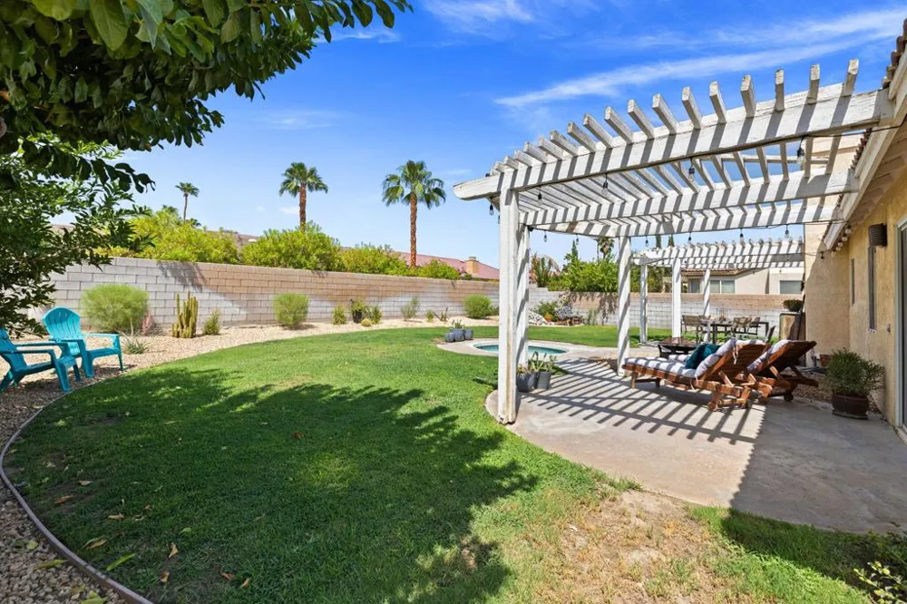 42639 Devonshire Street Palm Desert, CA 92211