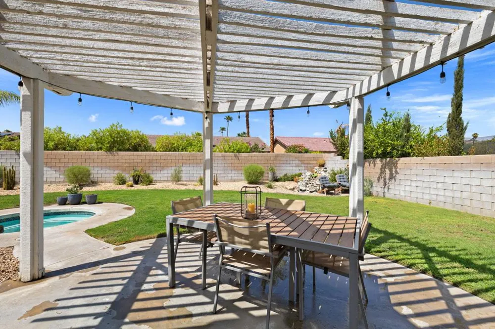 42639 Devonshire Street Palm Desert, CA 92211