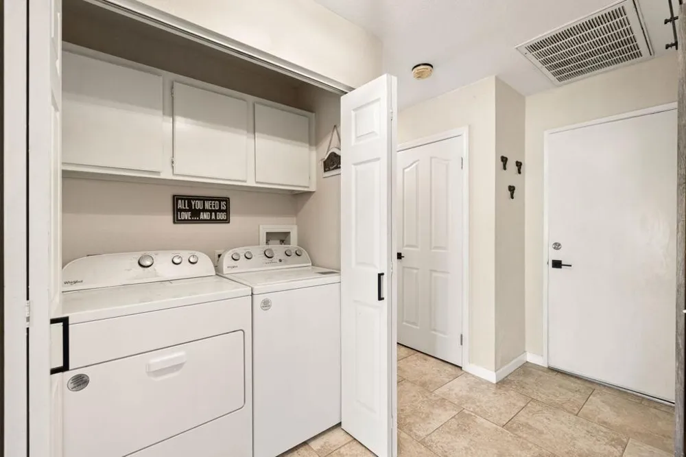 42639 Devonshire Street Palm Desert, CA 92211