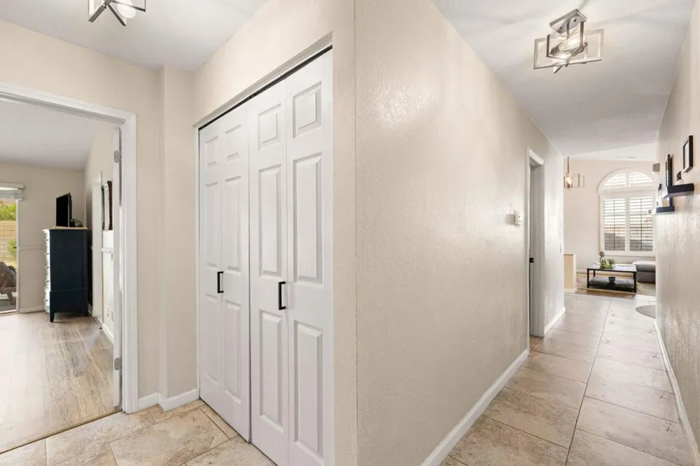42639 Devonshire Street Palm Desert, CA 92211