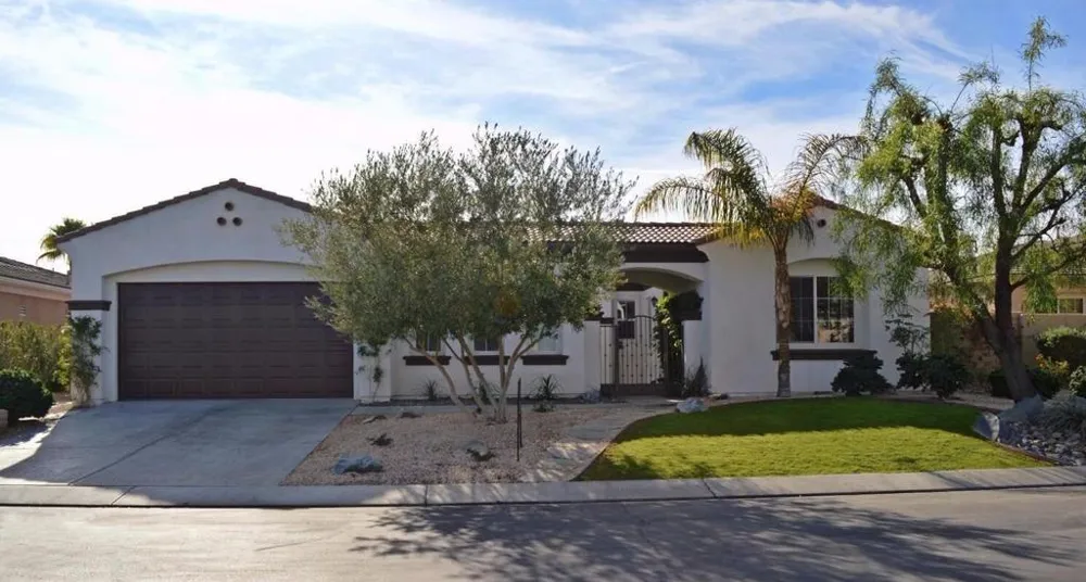 105 Rubino Court Palm Desert, CA 92211