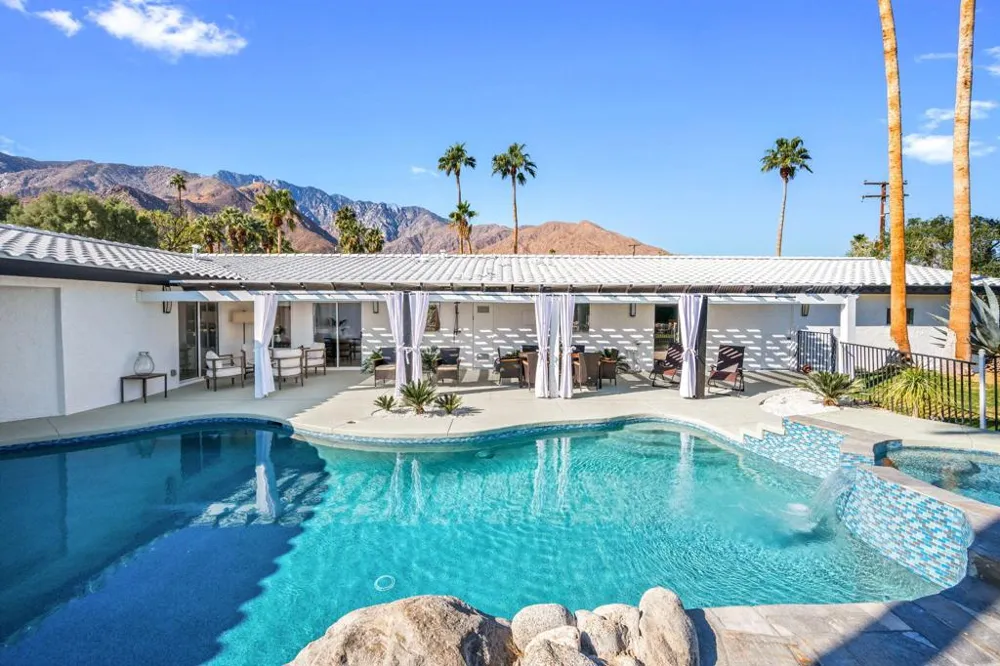 2380 Leonard Road Palm Springs, CA 92262