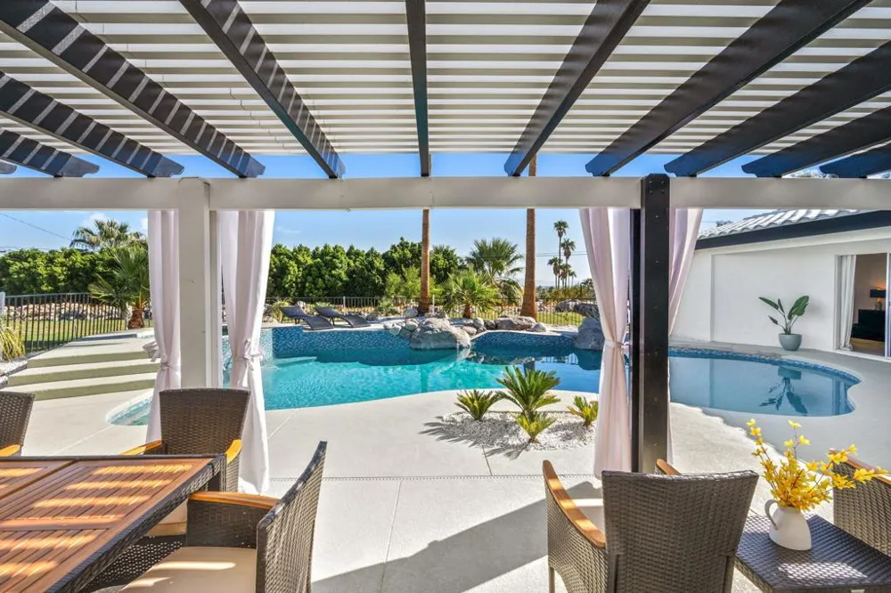 2380 Leonard Road Palm Springs, CA 92262