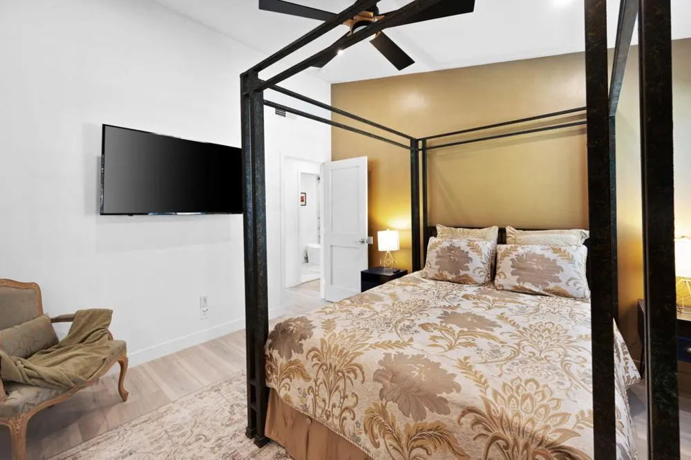 2380 Leonard Road Palm Springs, CA 92262
