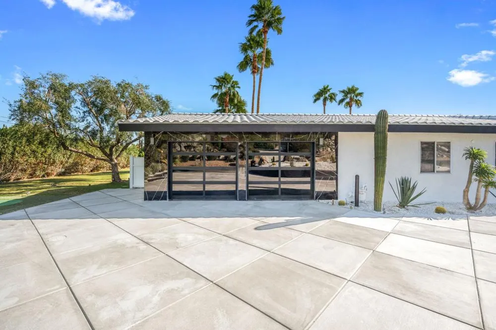 2380 Leonard Road Palm Springs, CA 92262