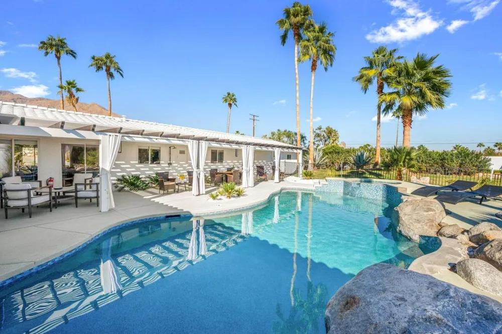 2380 Leonard Road Palm Springs, CA 92262