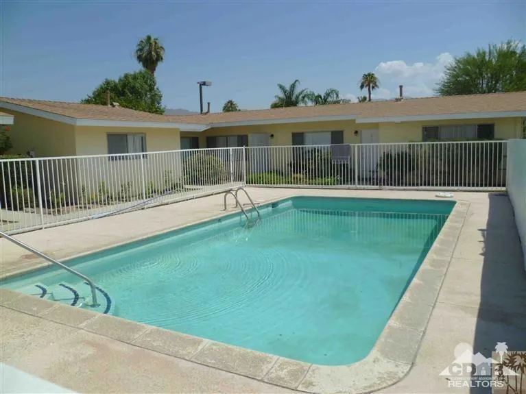 44330 San Pablo Avenue #6 Palm Desert, CA 92260